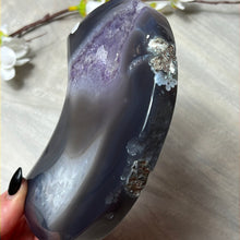 Load image into Gallery viewer, Amethyst Agate Druzy Statement Moon on Stand
