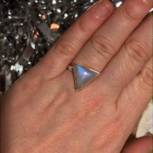 Load image into Gallery viewer, Moonstone Triangle 925 Silver Ring -  Size M
