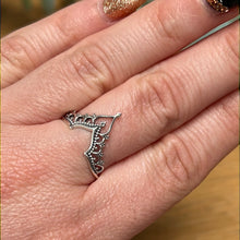 Load image into Gallery viewer, Delicate Crown 925 Sterling Silver Ring
