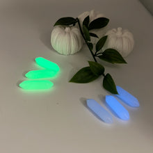 Load image into Gallery viewer, Glow in Dark Luminous Stone DTs
