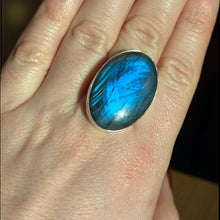 Load image into Gallery viewer, AA Labradorite 925 Silver Ring -  Size S
