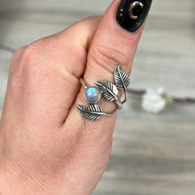 Load image into Gallery viewer, Moonstone Leaf 925 Sterling Silver Ring

