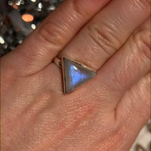 Load image into Gallery viewer, Moonstone Triangle 925 Silver Ring -  Size M
