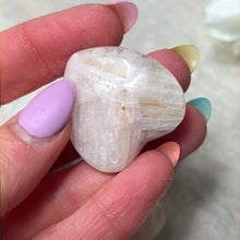Load image into Gallery viewer, Scolecite Pink Peach Heart
