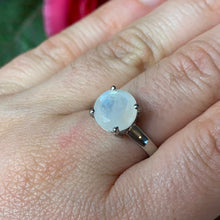 Load image into Gallery viewer, Moonstone Facet 925 Silver Ring -  Size Q
