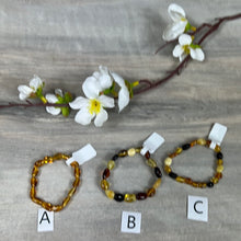 Load image into Gallery viewer, Child Amber Bracelet
