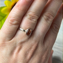Load image into Gallery viewer, Sunstone 925 Sterling Silver Ring -  Size L
