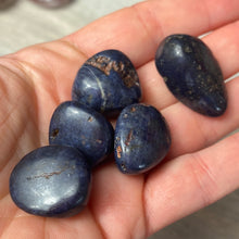 Load image into Gallery viewer, Natural Sapphire Tumble Tumblestone - large
